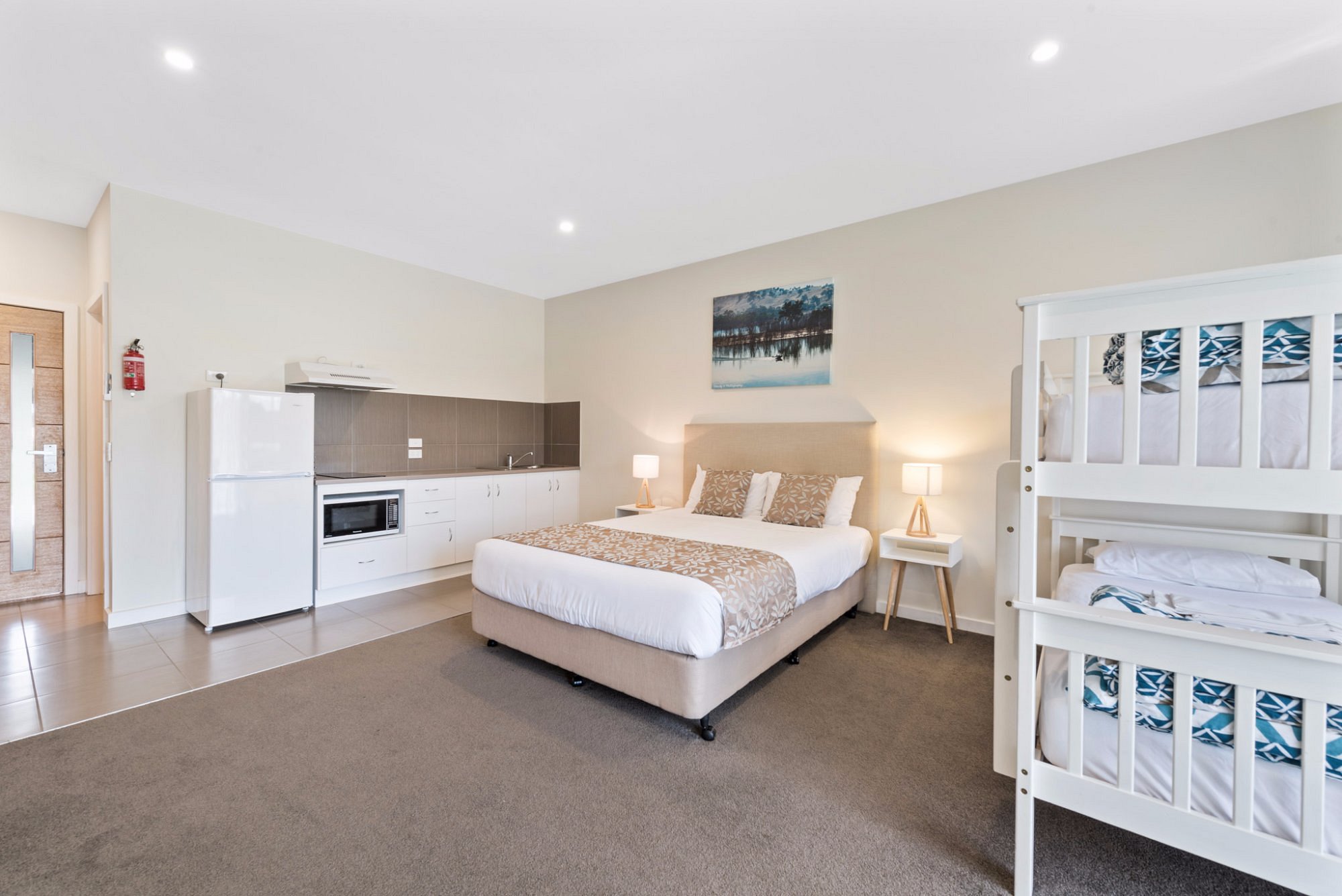 deluxe-family-suite